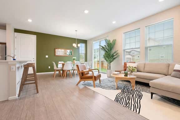 Executive Aurora Townhome | Office • DIA • Gaylord - Image 1
