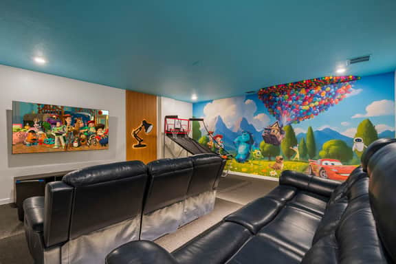 Disney Escape w/ Pool Spa, Movie Theater & Game - Image 2