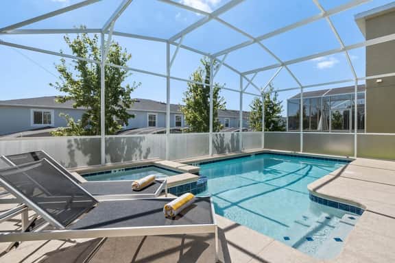 ChampionsGate Villa: Pool, Golf Theater & F1 - Image 2